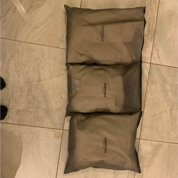 Essentials fog relaxed egg shell - Picture 1 of 7